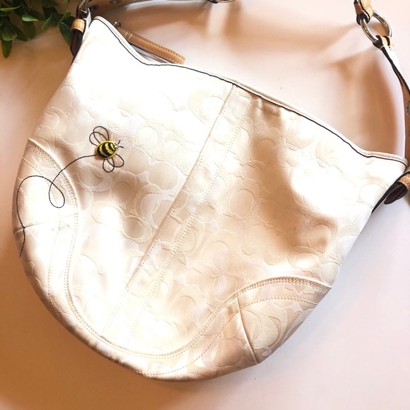 Coach Handbags - 💥SALE💥{COACH} LIMITED EDITION BUMBLEBEE HOBO